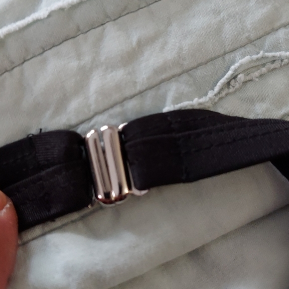 Gwell group black bikini top large - Picture 3 of 8